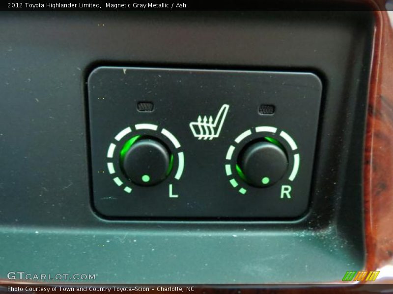 Magnetic Gray Metallic / Ash 2012 Toyota Highlander Limited