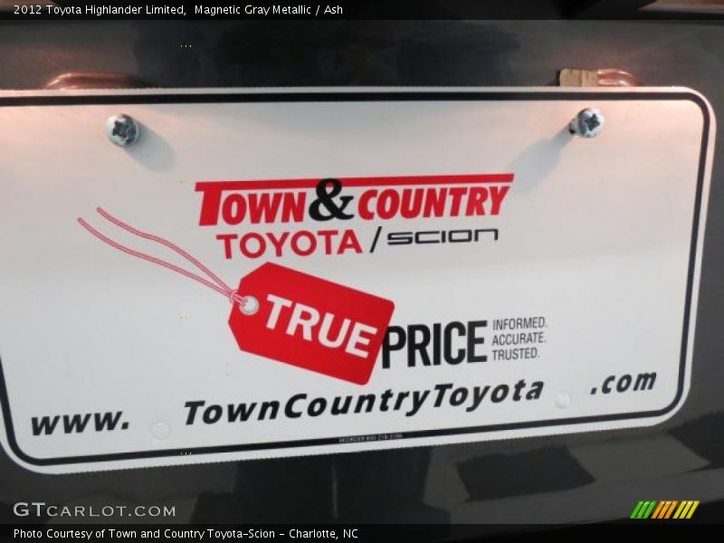 Magnetic Gray Metallic / Ash 2012 Toyota Highlander Limited