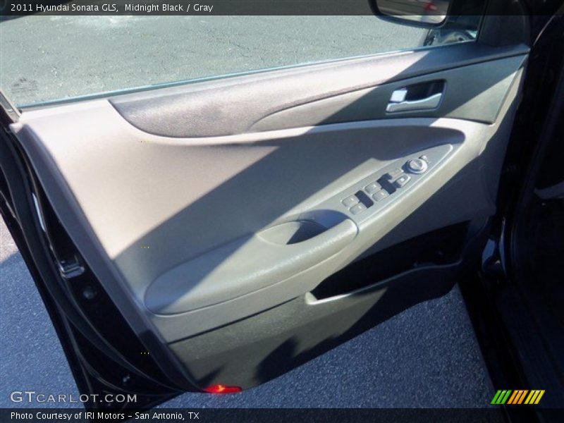 Midnight Black / Gray 2011 Hyundai Sonata GLS