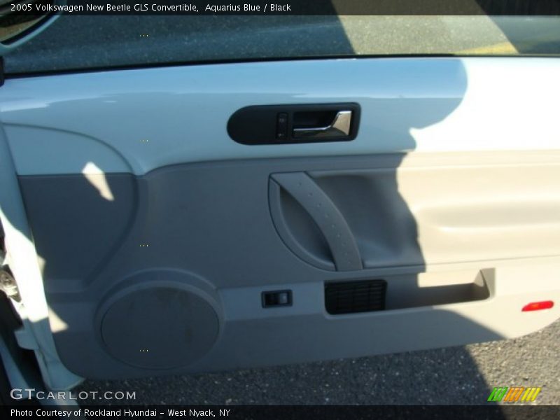 Aquarius Blue / Black 2005 Volkswagen New Beetle GLS Convertible