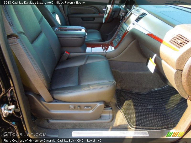 Black Raven / Ebony 2013 Cadillac Escalade Luxury AWD