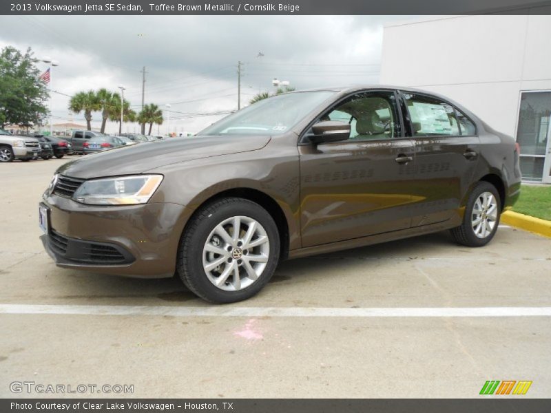 Toffee Brown Metallic / Cornsilk Beige 2013 Volkswagen Jetta SE Sedan