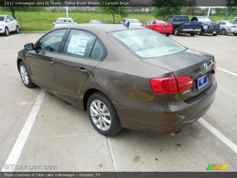 Toffee Brown Metallic / Cornsilk Beige 2013 Volkswagen Jetta SE Sedan