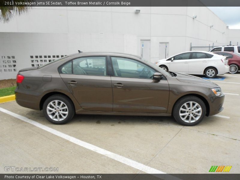 Toffee Brown Metallic / Cornsilk Beige 2013 Volkswagen Jetta SE Sedan