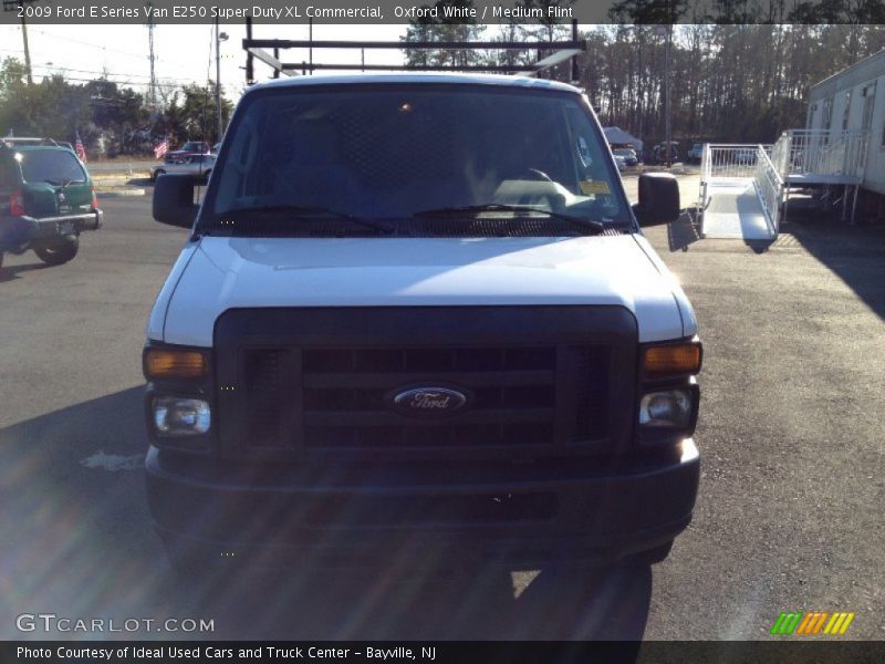 Oxford White / Medium Flint 2009 Ford E Series Van E250 Super Duty XL Commercial