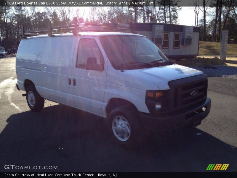 Oxford White / Medium Flint 2009 Ford E Series Van E250 Super Duty XL Commercial