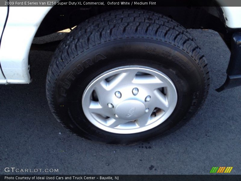 Oxford White / Medium Flint 2009 Ford E Series Van E250 Super Duty XL Commercial