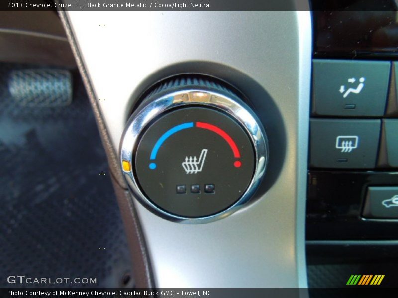 Black Granite Metallic / Cocoa/Light Neutral 2013 Chevrolet Cruze LT