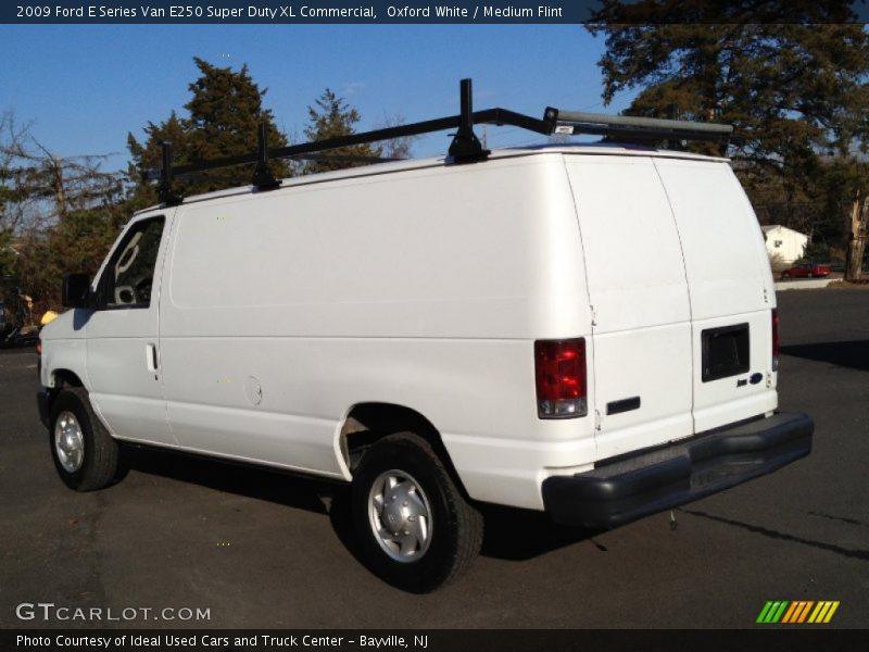 Oxford White / Medium Flint 2009 Ford E Series Van E250 Super Duty XL Commercial