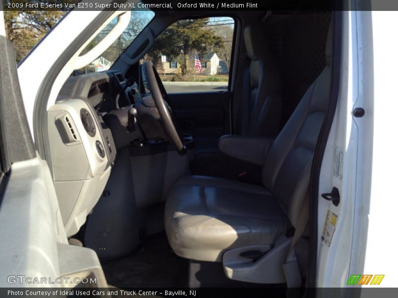 Oxford White / Medium Flint 2009 Ford E Series Van E250 Super Duty XL Commercial