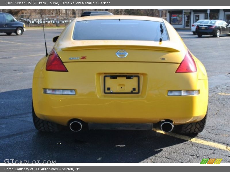 Ultra Yellow Metallic / Carbon 2005 Nissan 350Z Track Coupe