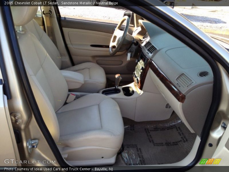 Sandstone Metallic / Neutral Beige 2005 Chevrolet Cobalt LT Sedan