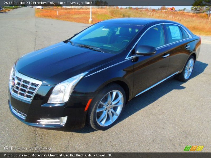 Front 3/4 View of 2013 XTS Premium FWD