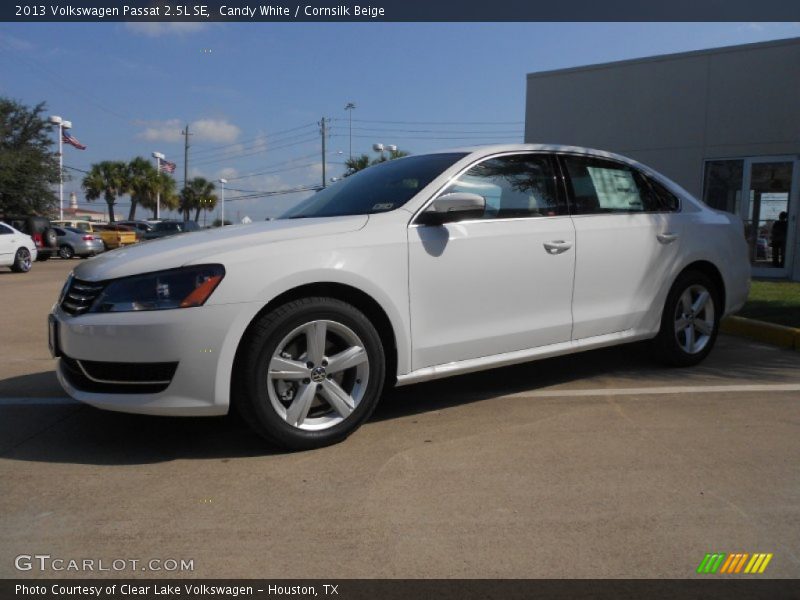 Candy White / Cornsilk Beige 2013 Volkswagen Passat 2.5L SE