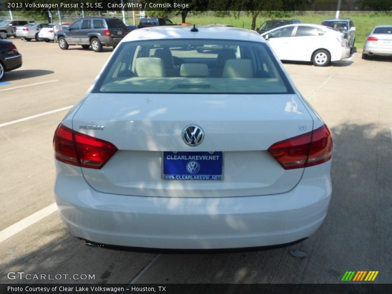 Candy White / Cornsilk Beige 2013 Volkswagen Passat 2.5L SE