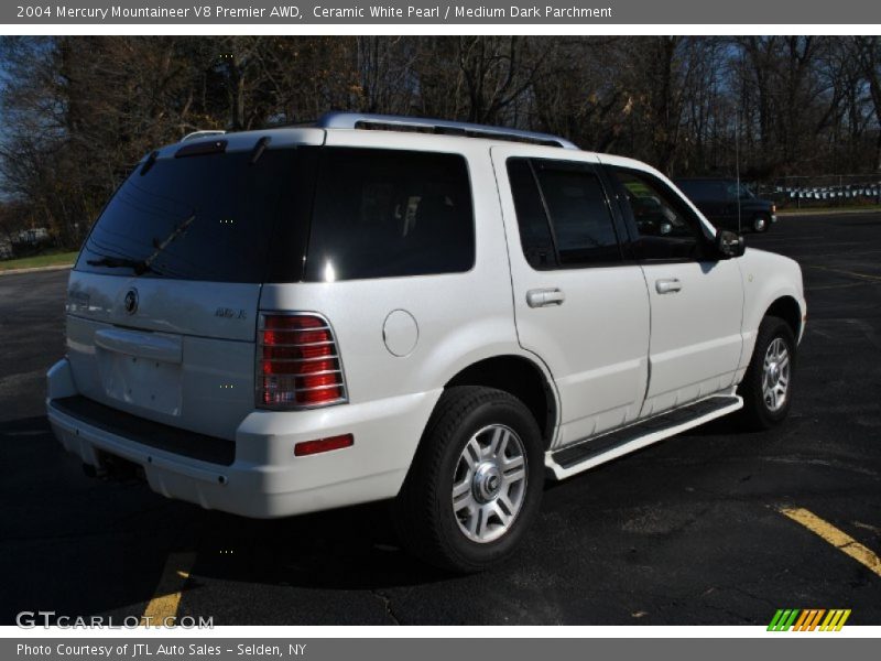 Ceramic White Pearl / Medium Dark Parchment 2004 Mercury Mountaineer V8 Premier AWD