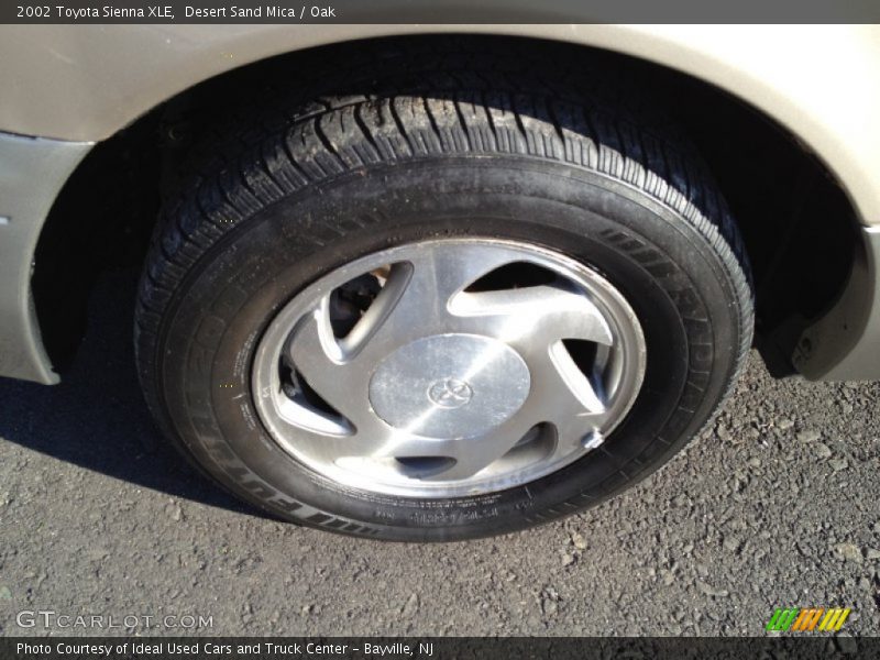 Desert Sand Mica / Oak 2002 Toyota Sienna XLE
