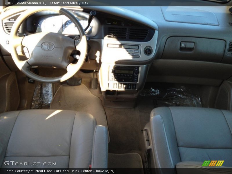 Desert Sand Mica / Oak 2002 Toyota Sienna XLE