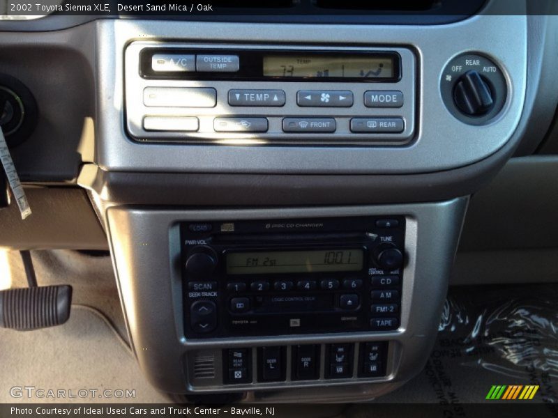 Desert Sand Mica / Oak 2002 Toyota Sienna XLE