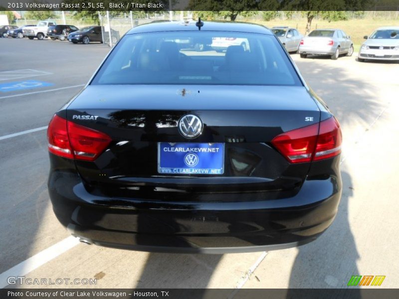 Black / Titan Black 2013 Volkswagen Passat 2.5L SE