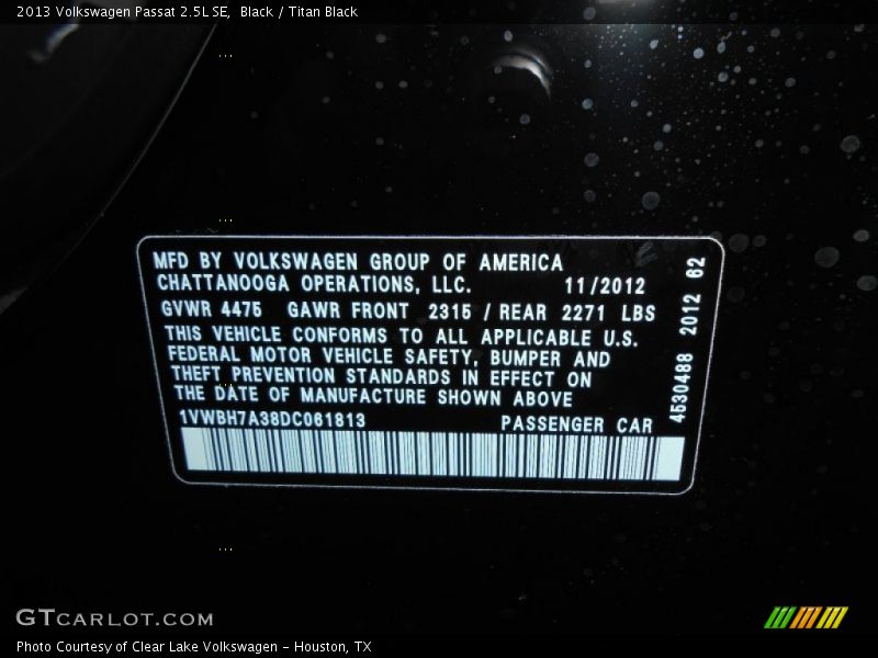 Black / Titan Black 2013 Volkswagen Passat 2.5L SE