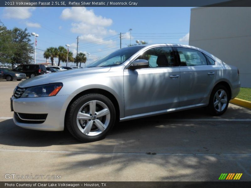 Reflex Silver Metallic / Moonrock Gray 2013 Volkswagen Passat 2.5L SE