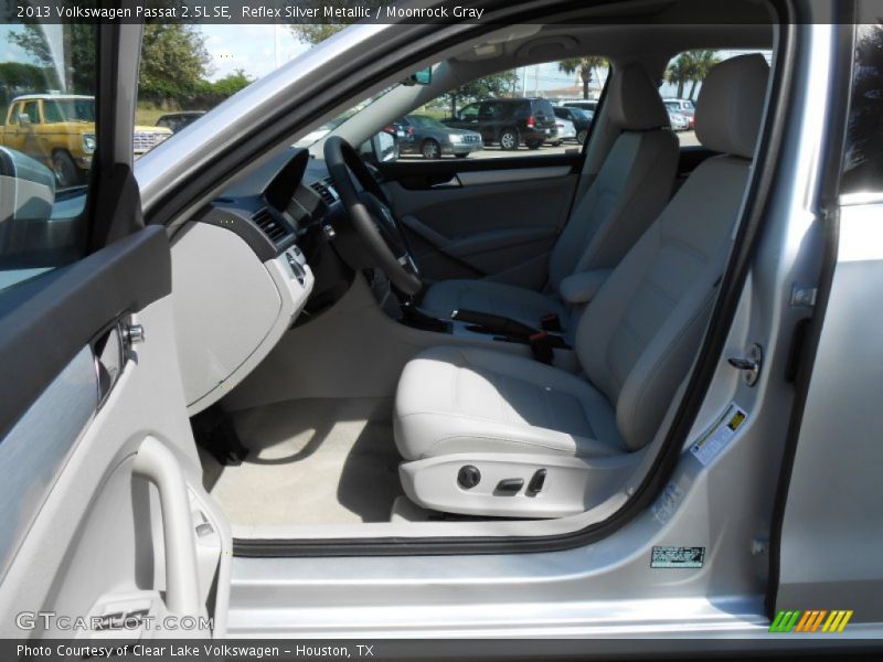Reflex Silver Metallic / Moonrock Gray 2013 Volkswagen Passat 2.5L SE
