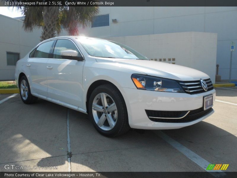 Candy White / Cornsilk Beige 2013 Volkswagen Passat 2.5L SE