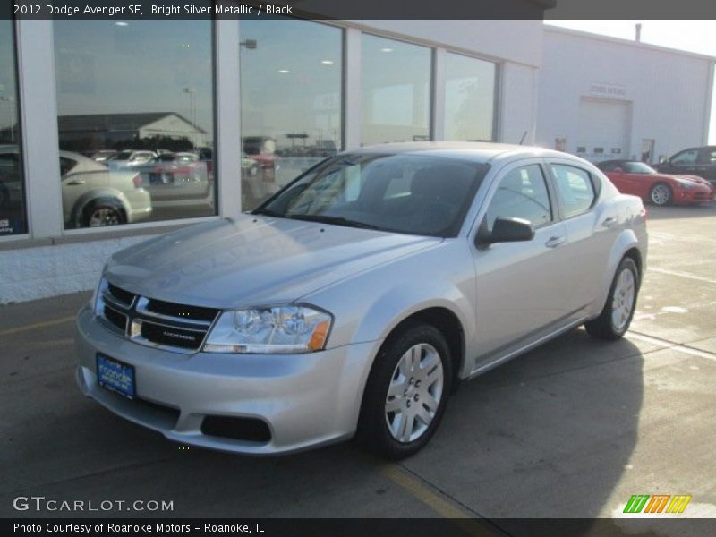 Bright Silver Metallic / Black 2012 Dodge Avenger SE