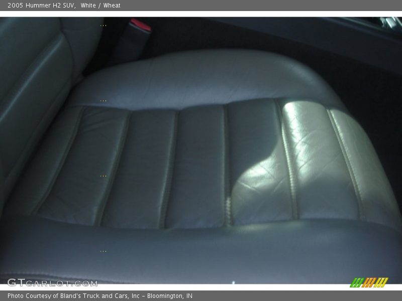 White / Wheat 2005 Hummer H2 SUV