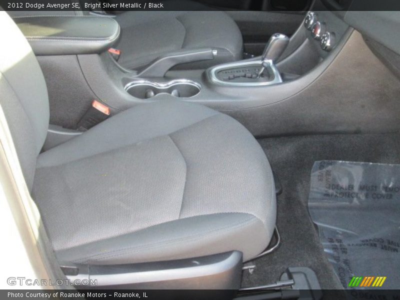 Bright Silver Metallic / Black 2012 Dodge Avenger SE