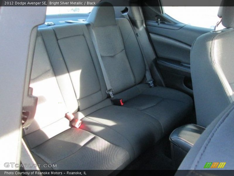Bright Silver Metallic / Black 2012 Dodge Avenger SE
