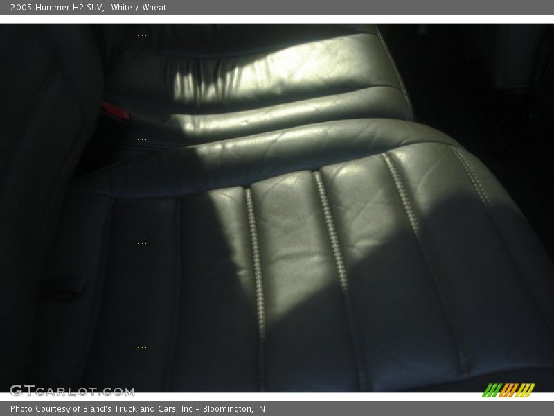 White / Wheat 2005 Hummer H2 SUV
