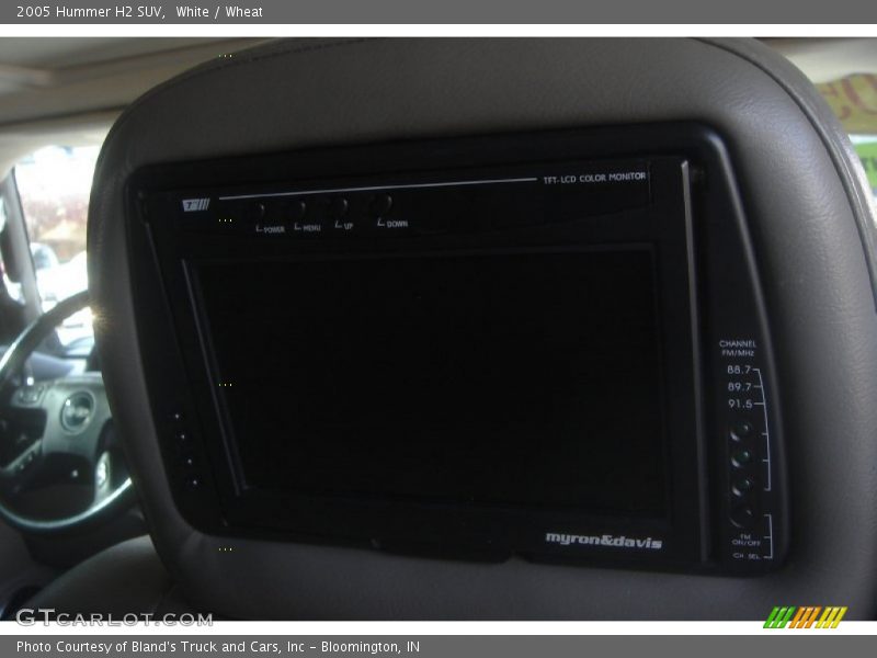 White / Wheat 2005 Hummer H2 SUV