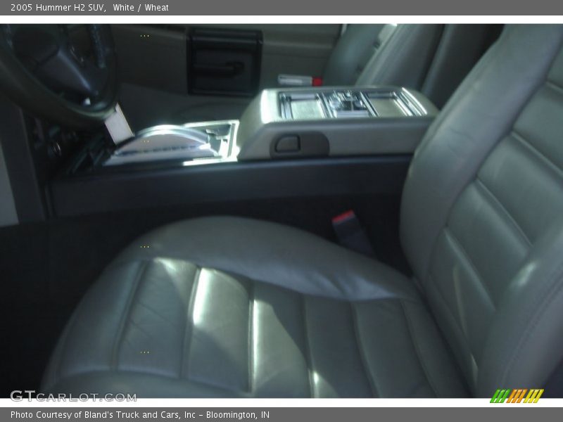 White / Wheat 2005 Hummer H2 SUV