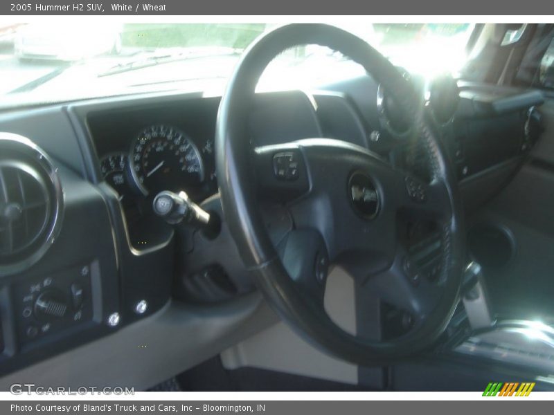 White / Wheat 2005 Hummer H2 SUV