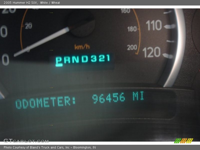 White / Wheat 2005 Hummer H2 SUV