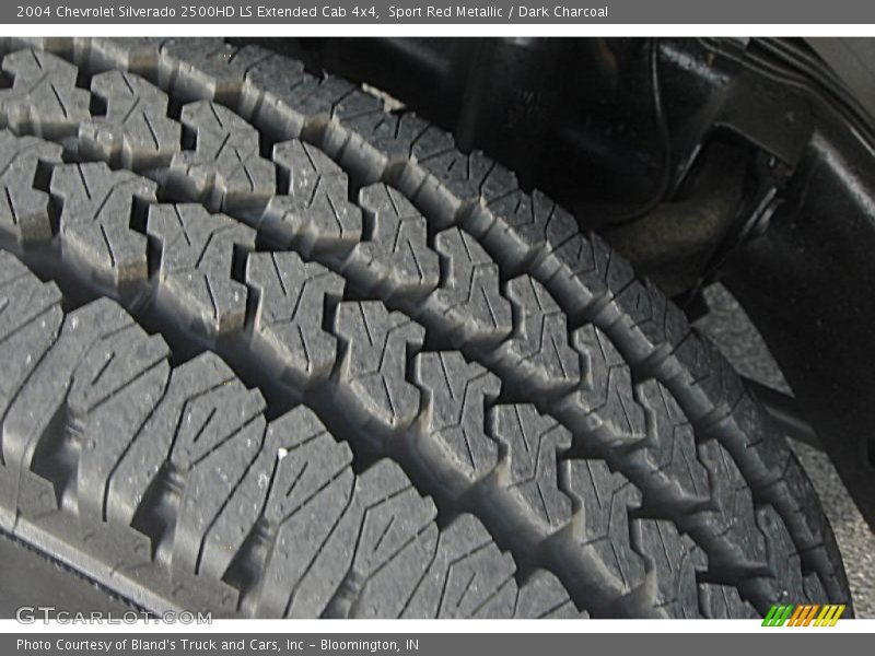 Sport Red Metallic / Dark Charcoal 2004 Chevrolet Silverado 2500HD LS Extended Cab 4x4