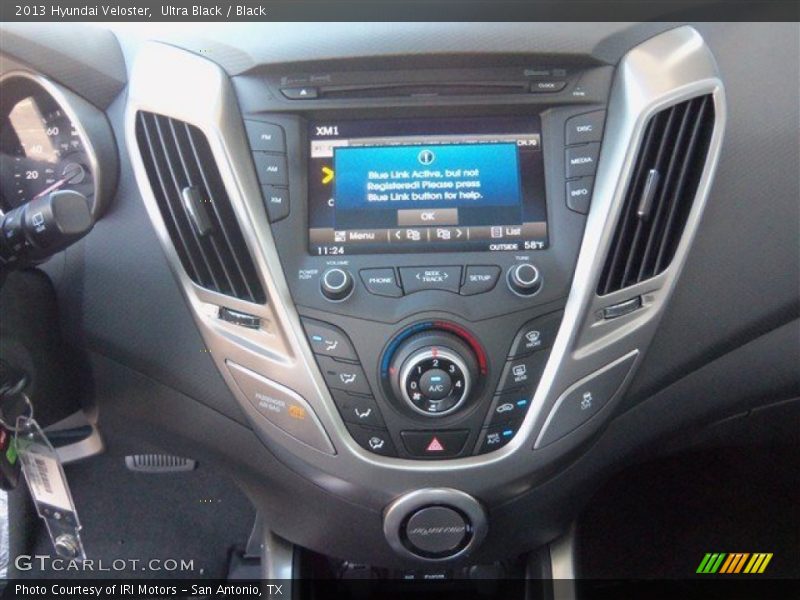 Ultra Black / Black 2013 Hyundai Veloster