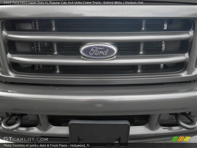 Oxford White / Medium Flint 2003 Ford F450 Super Duty XL Regular Cab 4x4 Utility Crane Truck