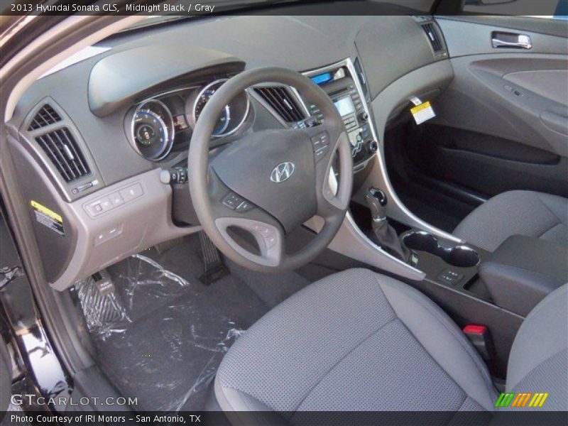 Midnight Black / Gray 2013 Hyundai Sonata GLS