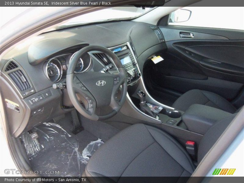 Iridescent Silver Blue Pearl / Black 2013 Hyundai Sonata SE