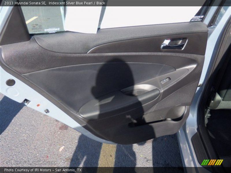 Iridescent Silver Blue Pearl / Black 2013 Hyundai Sonata SE