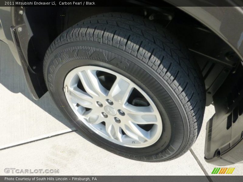 Carbon Pearl / Black 2011 Mitsubishi Endeavor LS