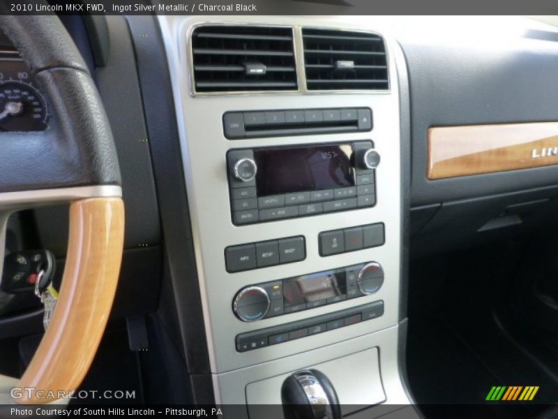 Ingot Silver Metallic / Charcoal Black 2010 Lincoln MKX FWD
