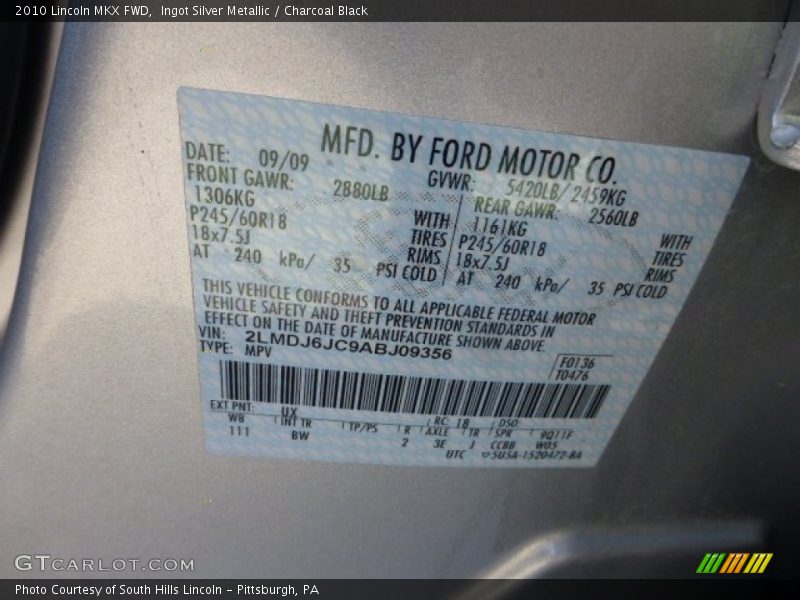 Ingot Silver Metallic / Charcoal Black 2010 Lincoln MKX FWD