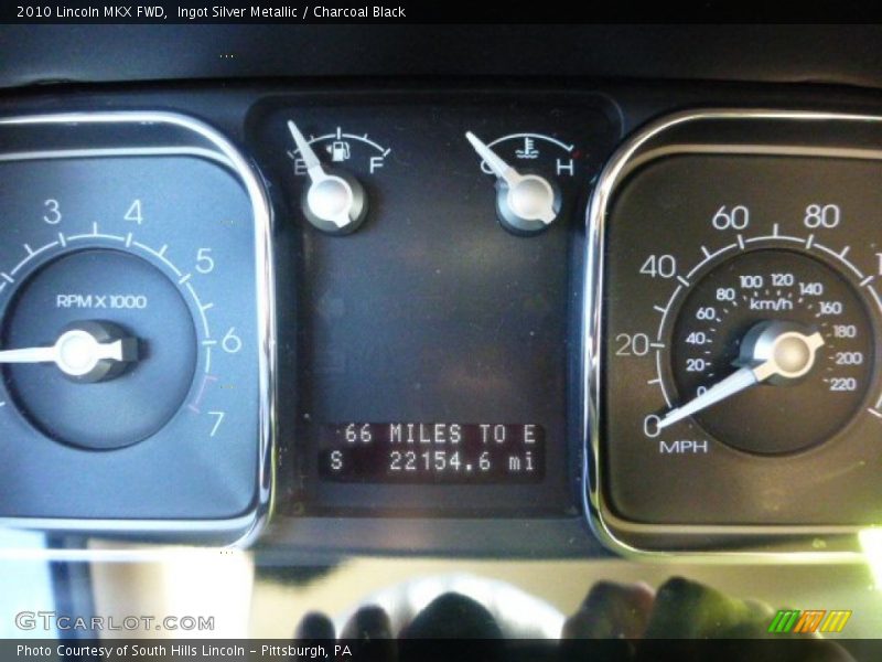 Ingot Silver Metallic / Charcoal Black 2010 Lincoln MKX FWD