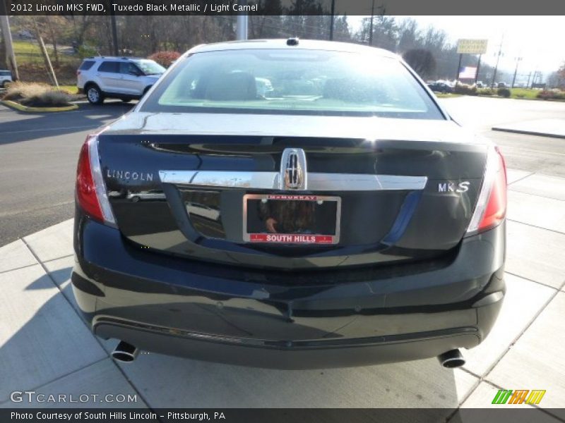 Tuxedo Black Metallic / Light Camel 2012 Lincoln MKS FWD