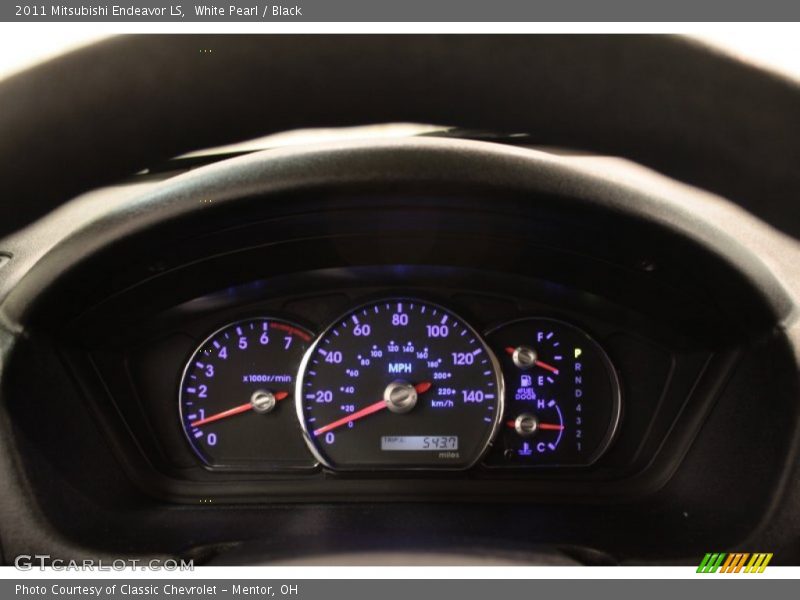 White Pearl / Black 2011 Mitsubishi Endeavor LS