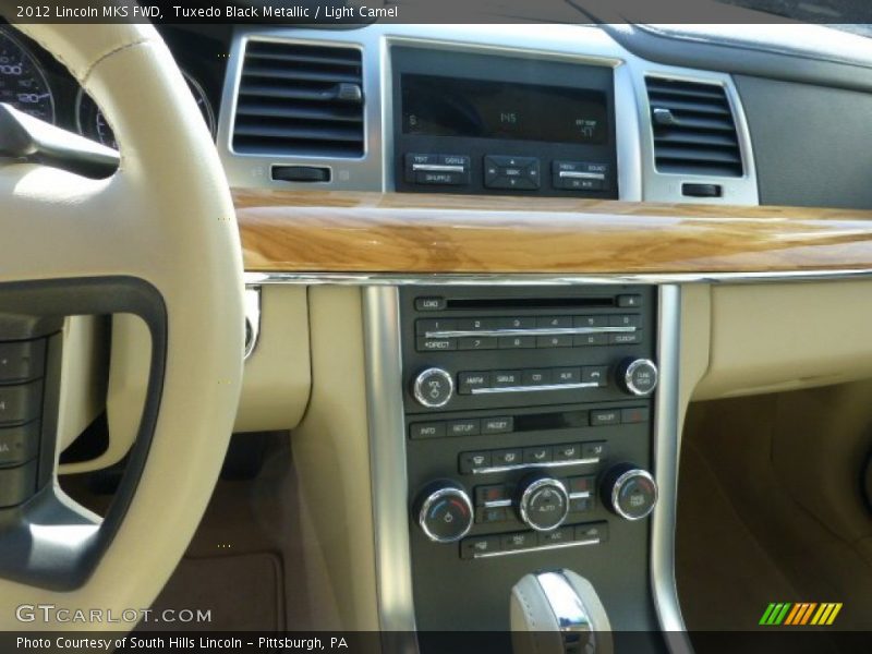 Tuxedo Black Metallic / Light Camel 2012 Lincoln MKS FWD